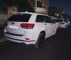 جیپ گراند شیرۆکی